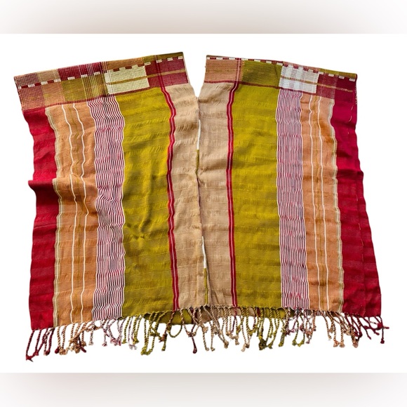 NWT Boutique Poncho Serape Handwoven embroidered Lobos Del Mar - Picture 3 of 13